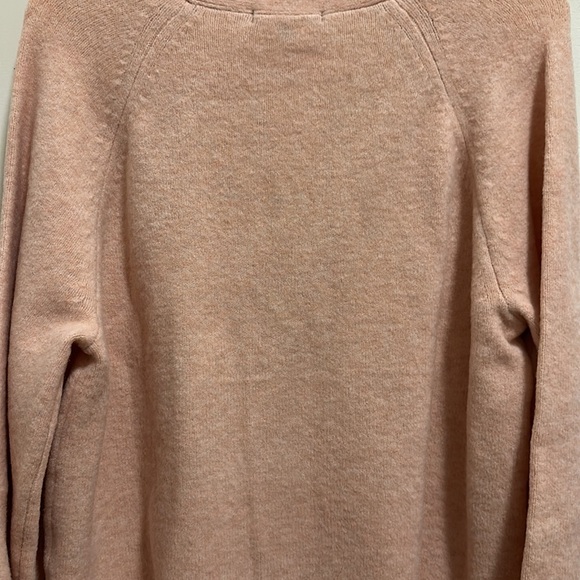 Uniqlo Souffle Yarn Long Sleeve Cardigan in Size S - Picture 8 of 16
